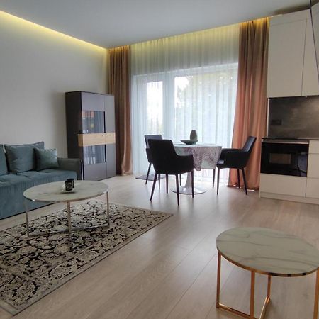 New J&R Apartment Near Girstutis, Free Private Parking & Self Check-In Kaunas Exterior photo