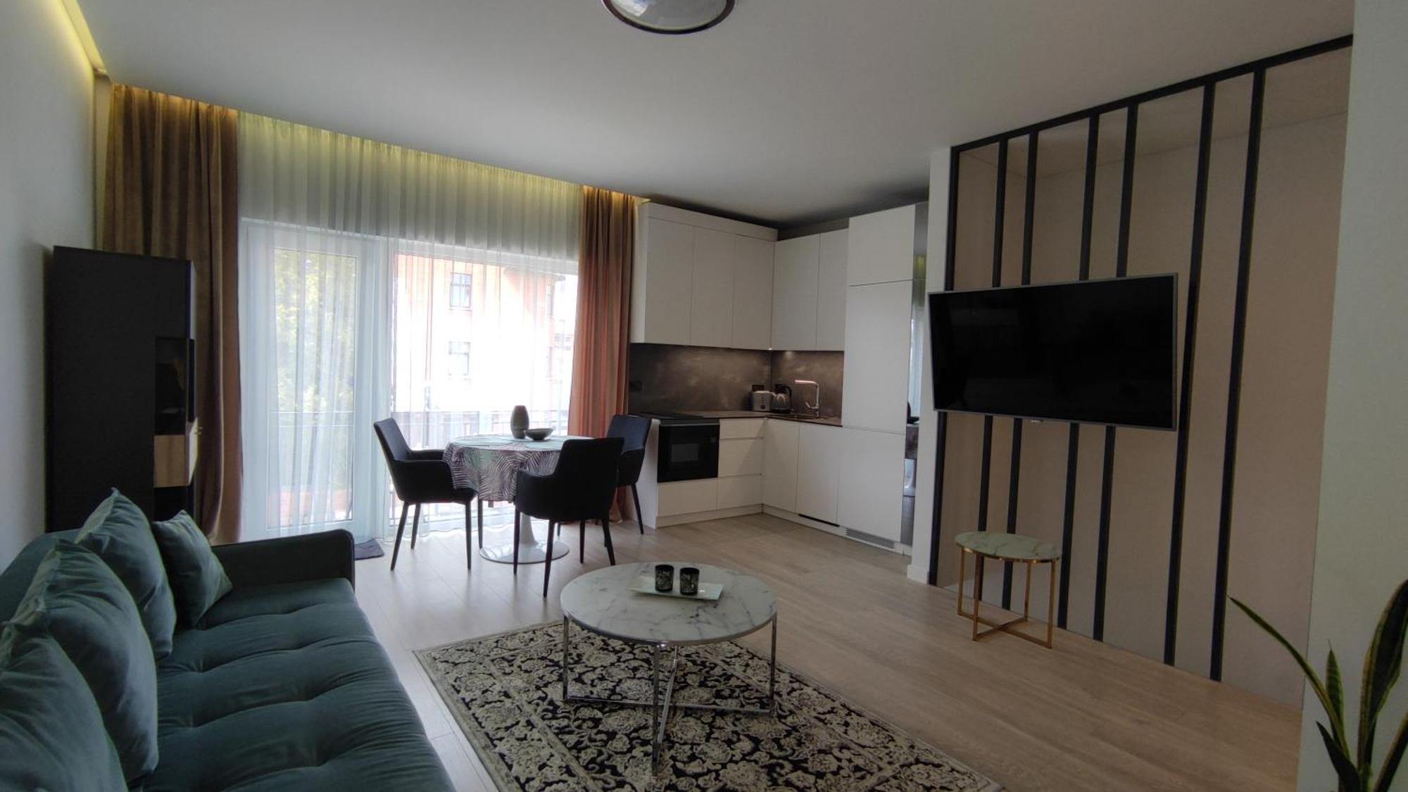 New J&R Apartment Near Girstutis, Free Private Parking & Self Check-In Kaunas Exterior photo