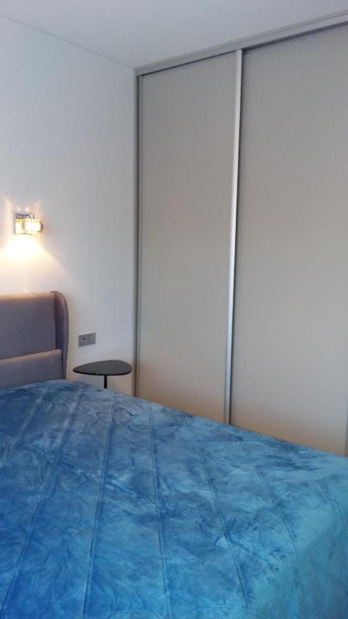 New J&R Apartment Near Girstutis, Free Private Parking & Self Check-In Kaunas Exterior photo