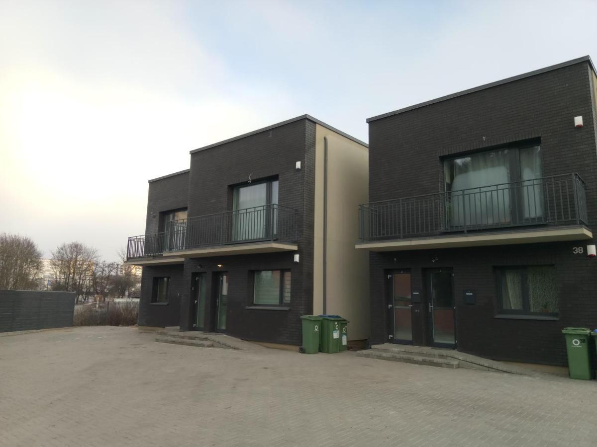 New J&R Apartment Near Girstutis, Free Private Parking & Self Check-In Kaunas Exterior photo